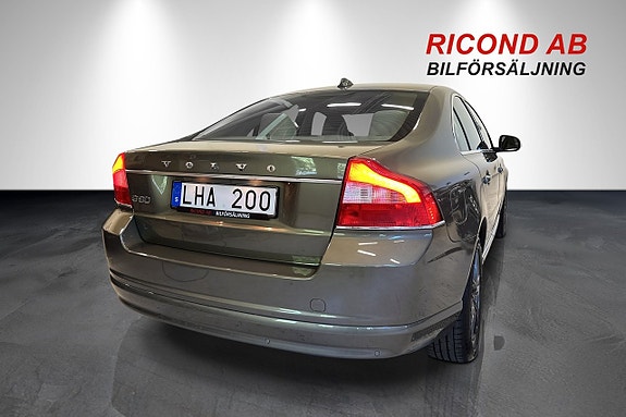 Volvo S80 9 of 23