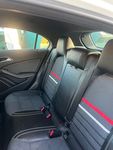 Mercedes-Benz A180 4 of 6