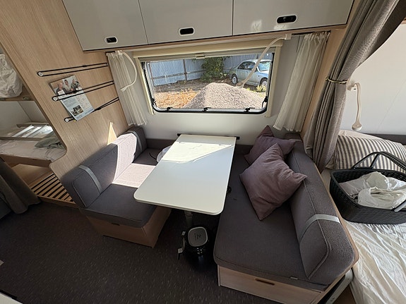 Adria Aviva 522 2 of 5