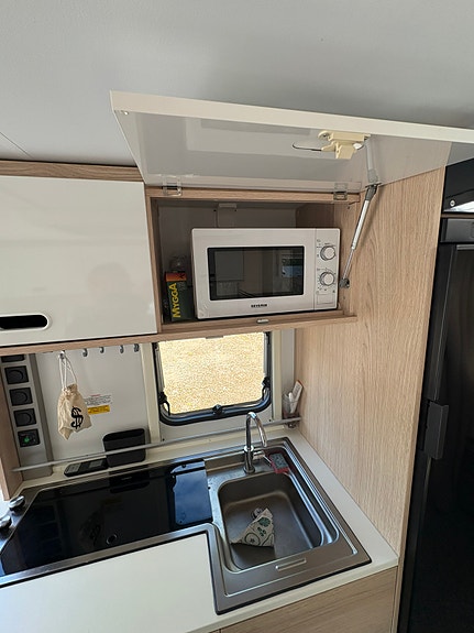 Adria Aviva 522 5 of 5