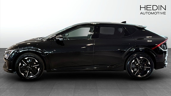 Kia EV6 10 of 17
