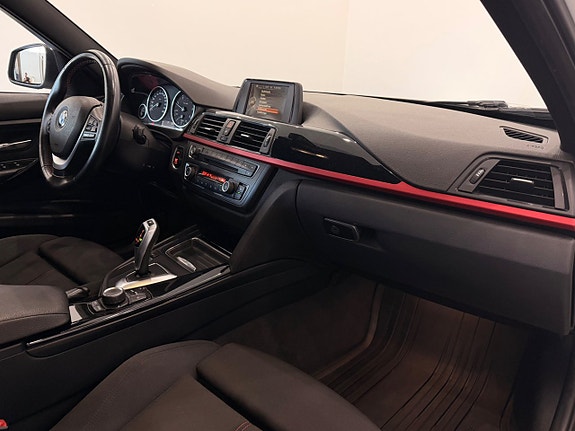 BMW 320d 15 of 17