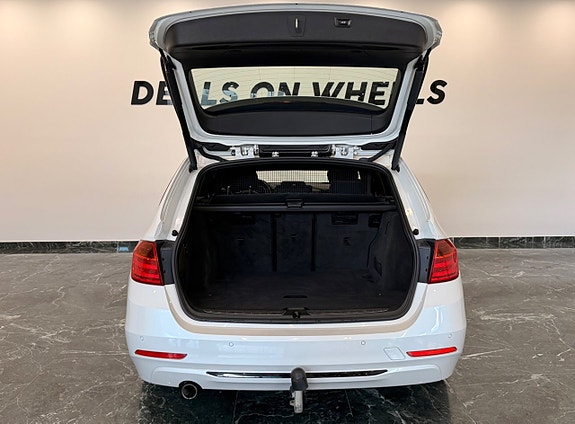 BMW 320d 7 of 17