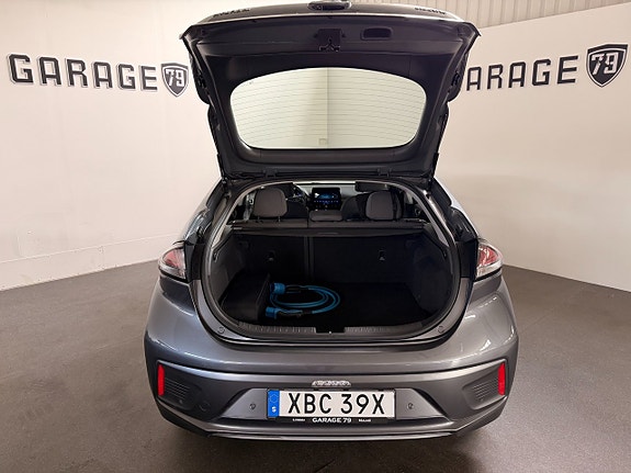 Hyundai IONIQ 12 of 16