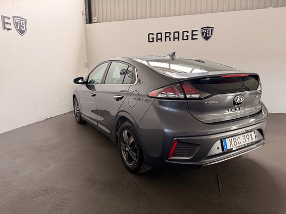 Hyundai IONIQ 10 of 16