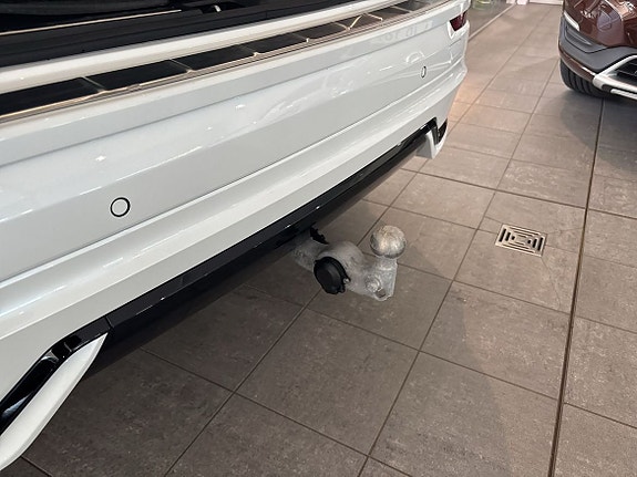 Volvo XC60 11 of 14