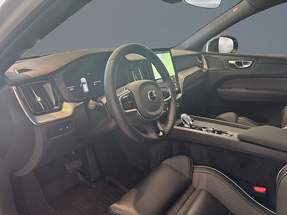 Volvo XC60 5 of 14