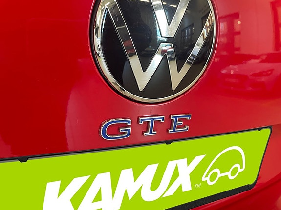 Volkswagen Passat 9 of 26