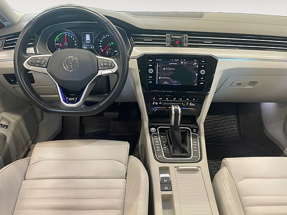 Volkswagen Passat 11 of 26