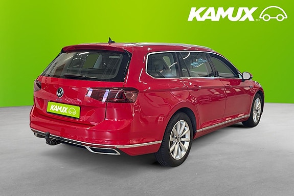 Volkswagen Passat 4 of 26