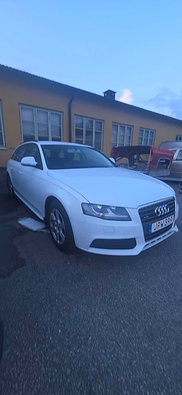 Audi A4 3 of 9