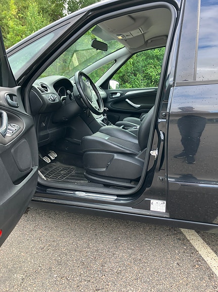 Ford S-MAX 4 of 19