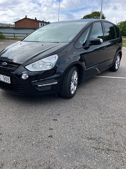 Ford S-MAX 10 of 19
