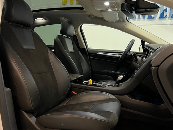 Ford Mondeo 22 of 30
