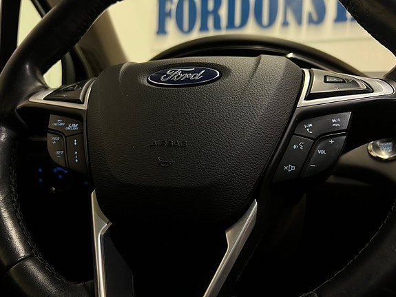 Ford Mondeo 30 of 30