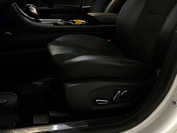 Ford Mondeo 16 of 30