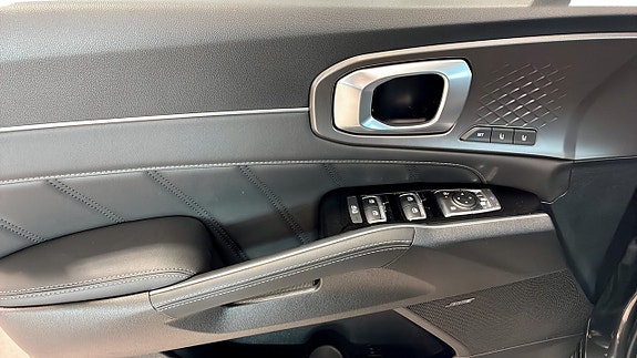 Kia Sorento 15 of 20