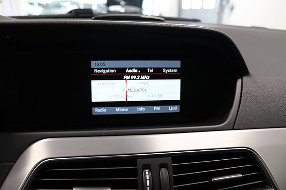 Mercedes-Benz C220 13 of 21