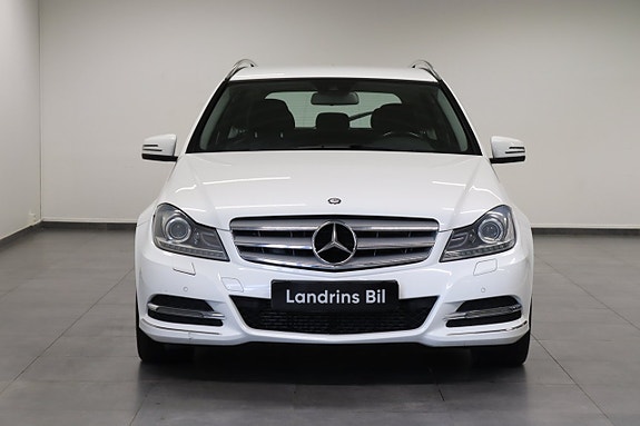 Mercedes-Benz C220 2 of 21