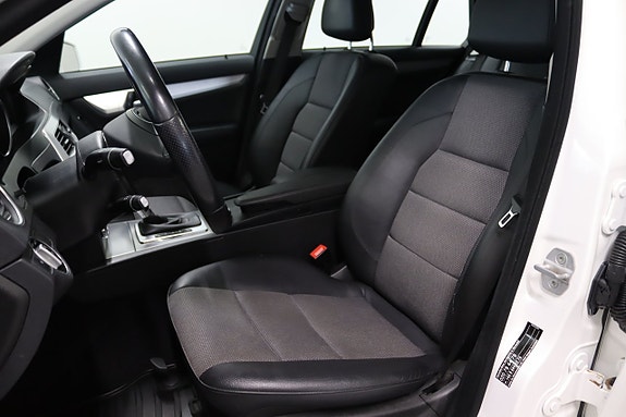Mercedes-Benz C220 19 of 21