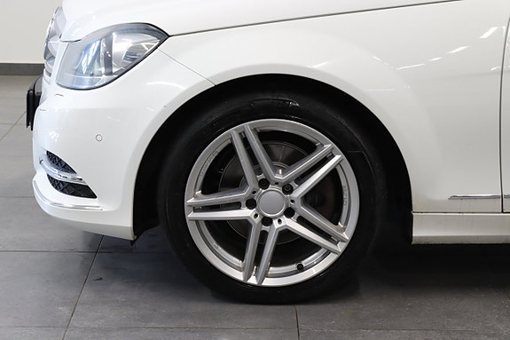 Mercedes-Benz C220 8 of 21