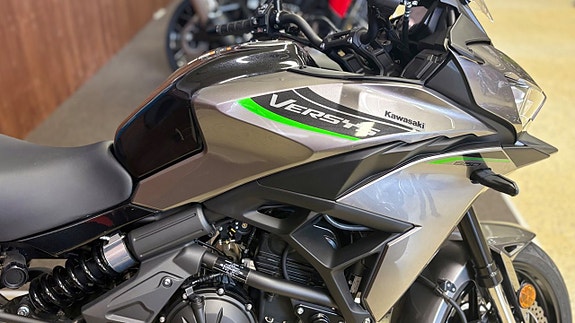 Kawasaki Versys 650 2 of 5