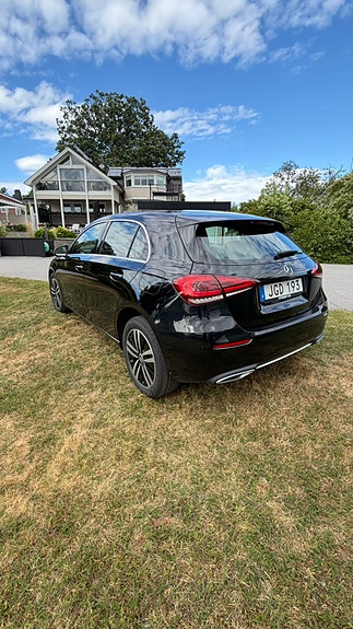 Mercedes-Benz A250 e 5 of 9