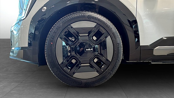 Kia EV9 14 of 15