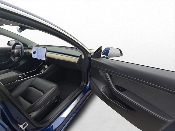 Tesla Model 3 27 of 30