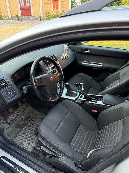 Volvo V50 9 of 13