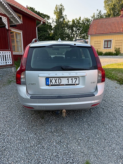 Volvo V50 3 of 13