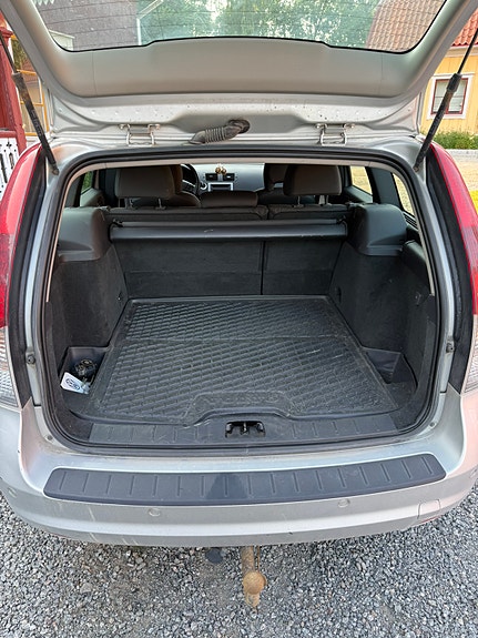 Volvo V50 11 of 13