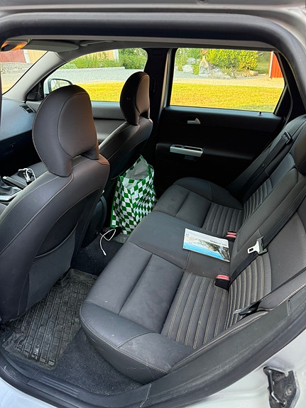 Volvo V50 10 of 13