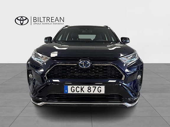 Toyota RAV4 6 of 13