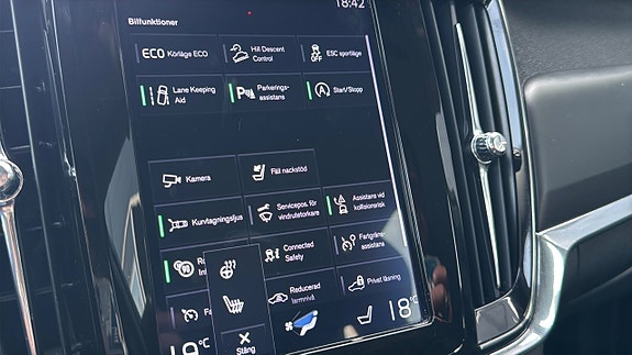 Volvo V90 Cross Country 14 of 16