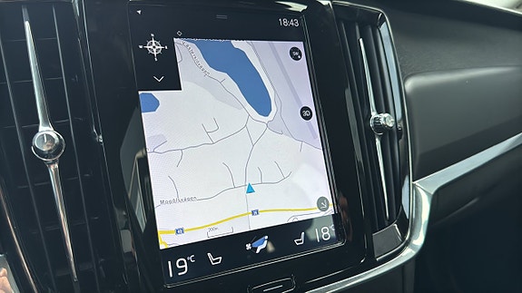 Volvo V90 Cross Country 12 of 16