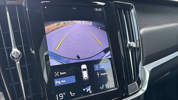 Volvo V90 Cross Country 11 of 16
