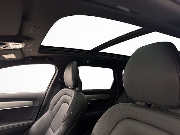 Volvo V90 Cross Country 14 of 30