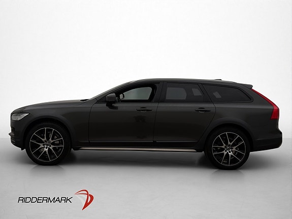 Volvo V90 Cross Country 4 of 30