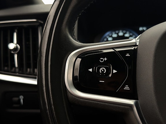 Volvo V90 Cross Country 16 of 30