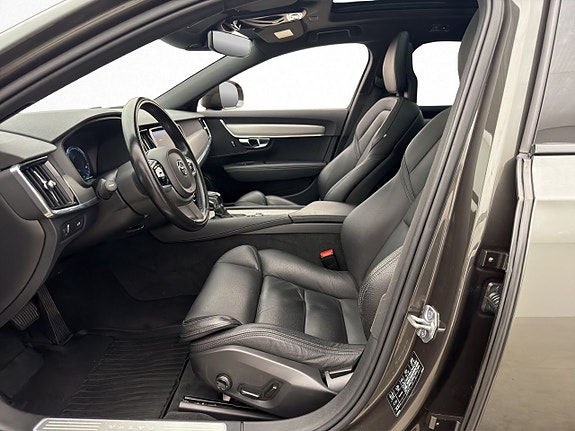 Volvo V90 Cross Country 12 of 30