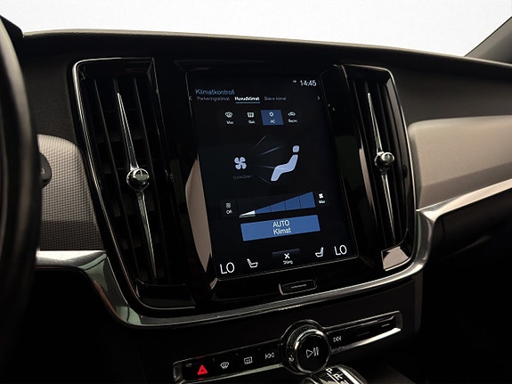 Volvo V90 Cross Country 21 of 30