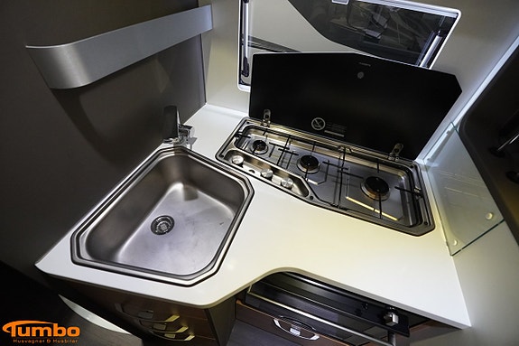 Adria Coral 670 SC Alde 150hk Silvermetallic 7 of 21
