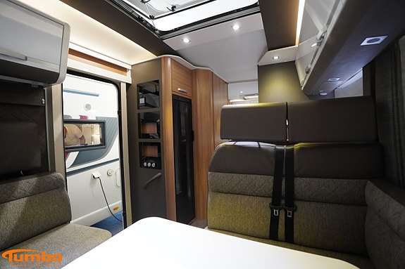 Adria Coral 670 SC Alde 150hk Silvermetallic 4 of 21