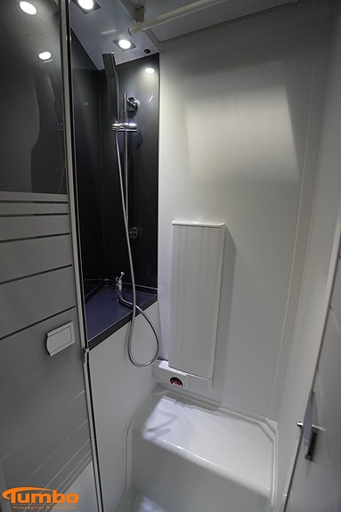 Adria Coral 670 SC Alde 150hk Silvermetallic 13 of 21