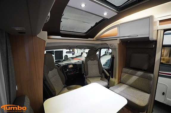 Adria Coral 670 SC Alde 150hk Silvermetallic 5 of 21