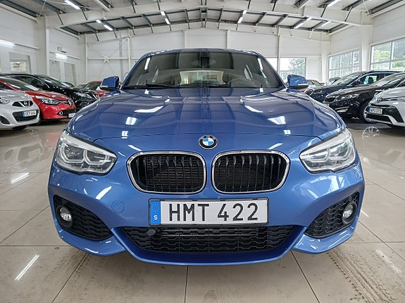 BMW 118i 2 of 26