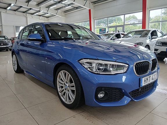 BMW 118i 3 of 26