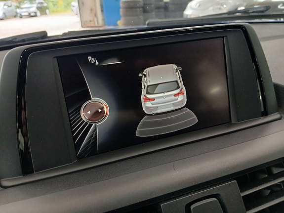 BMW 118i 25 of 26