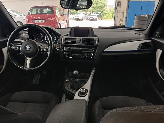 BMW 118i 12 of 26